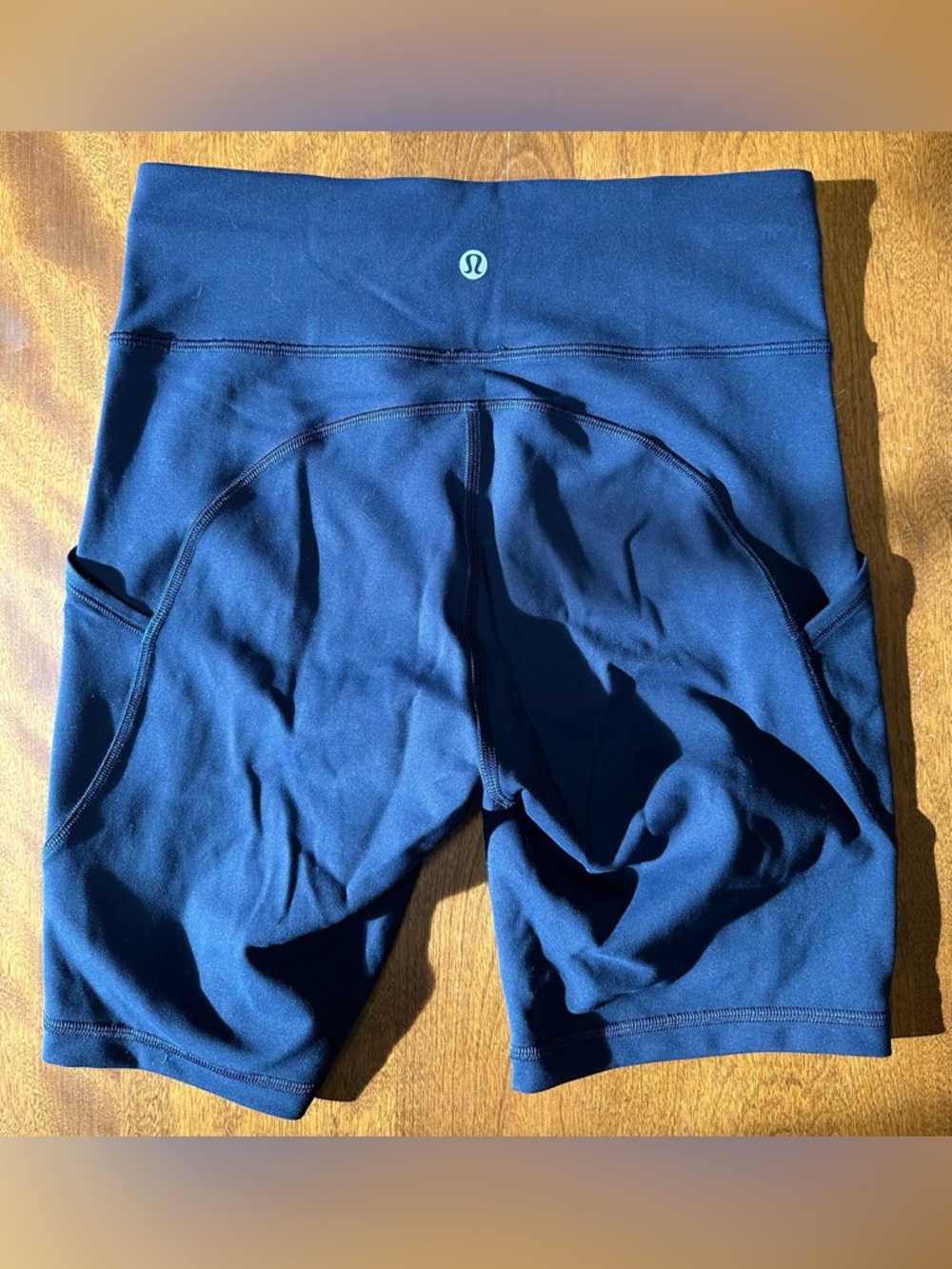 Women’s Lululemon Invigorate High-Rise Short Size 6 in Navy